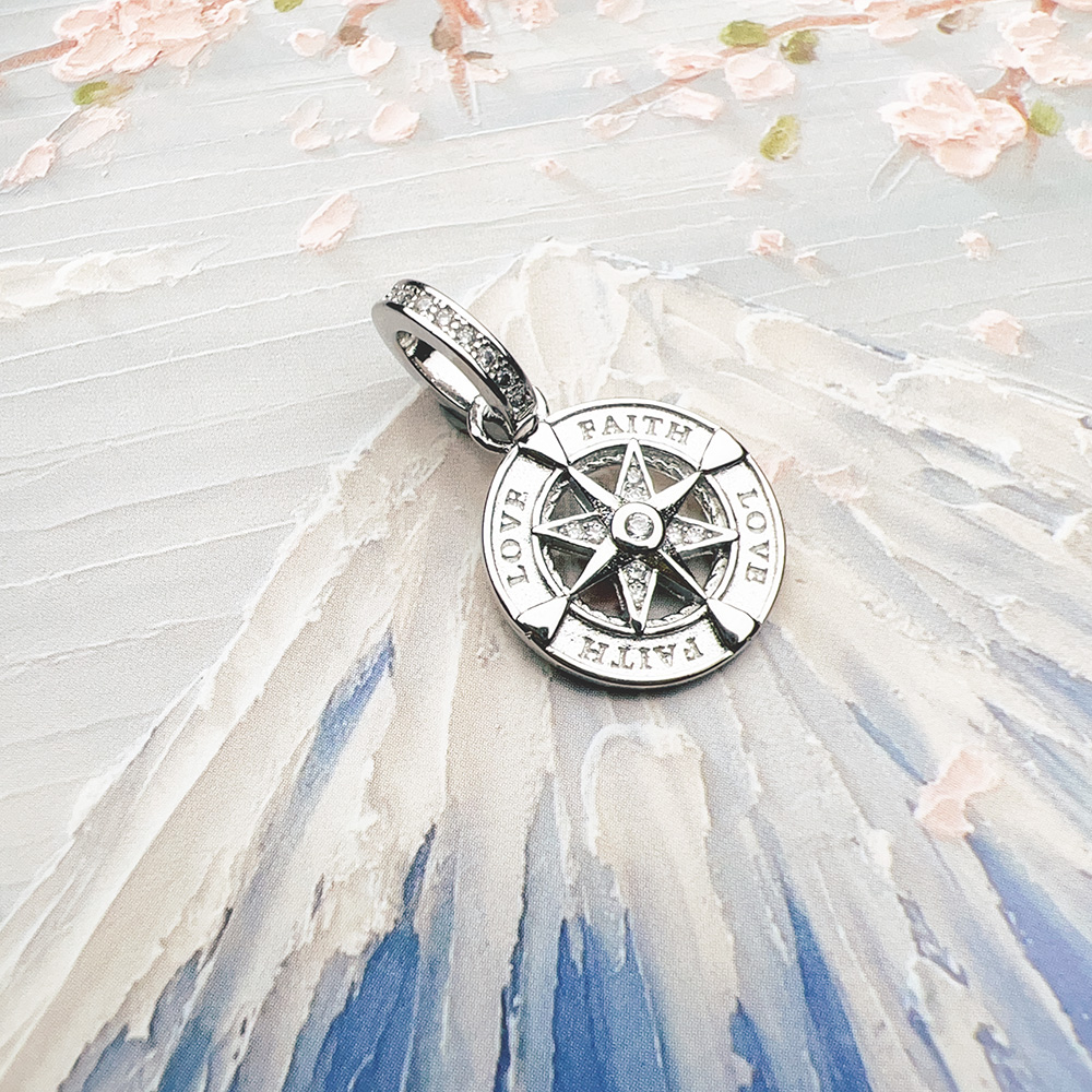 Pendant  Faith, Hope and Love  - Men Accessories Brand recension och pris